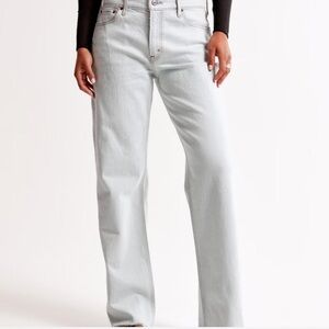 Abercrombie & Fitch Women's the baggy/midrise jean